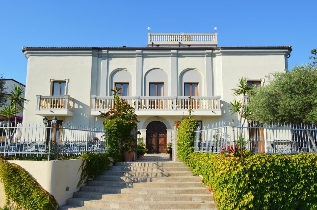 Hotel Villa Cerelis Diamante Esterno foto